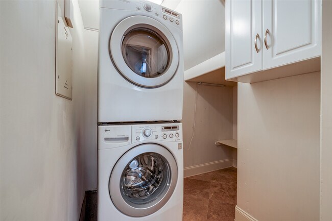 Photo - 2915 Pease St