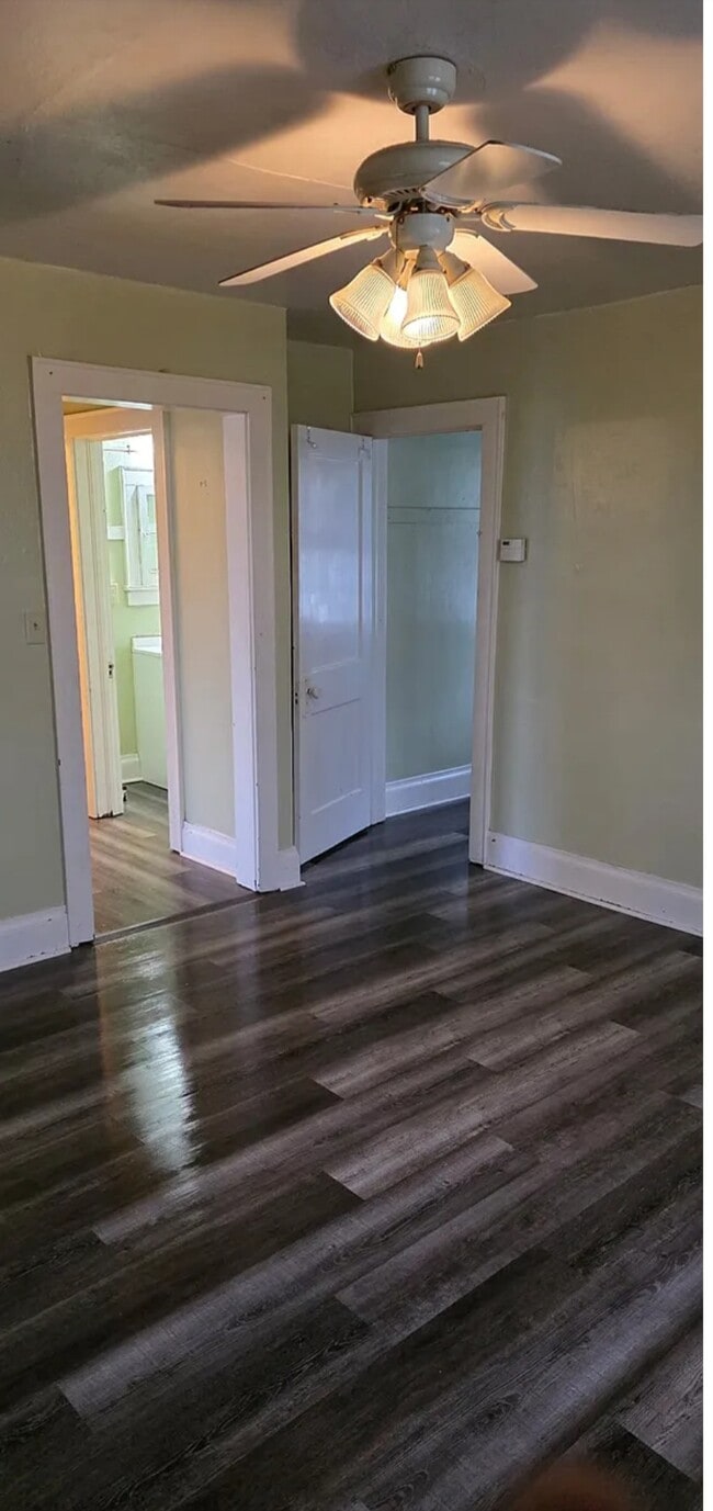 Photo - 5536 33rd Ave Unit Upper