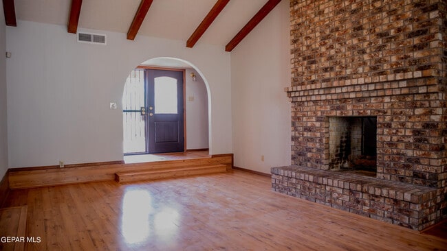 Photo - 4521 R L Shoemaker Dr