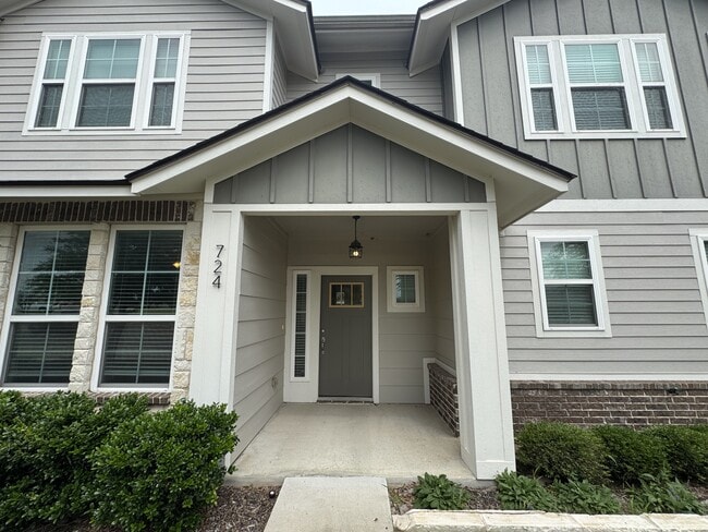 Photo - 724 Westfield Blvd