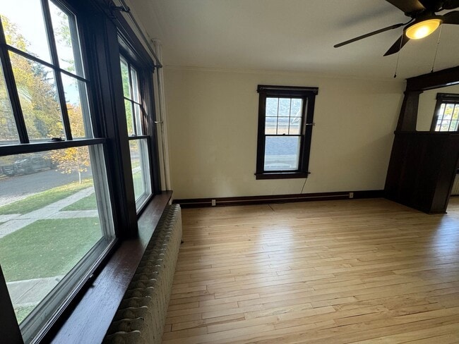 Photo - 616 S Grand Ave Unidad B