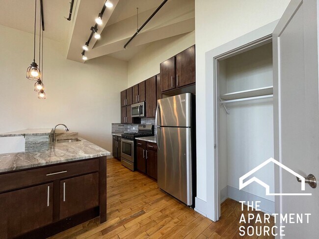 Photo - 1432 W 21st St Unit 306