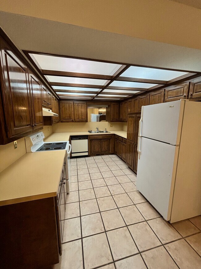 4006 NW 68th St