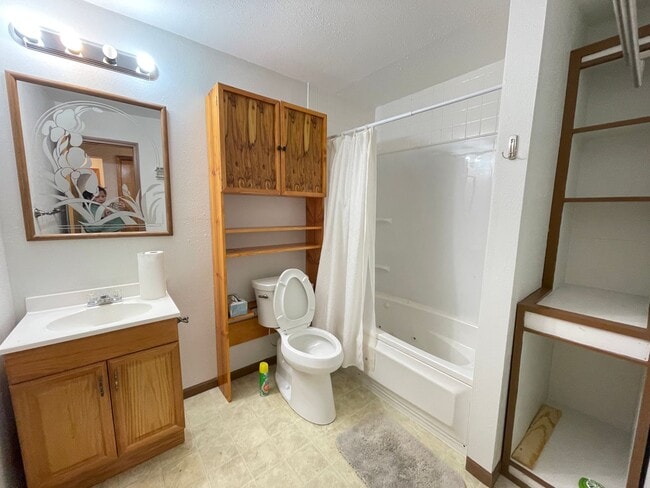 Photo - 3253 S Palisades Dr