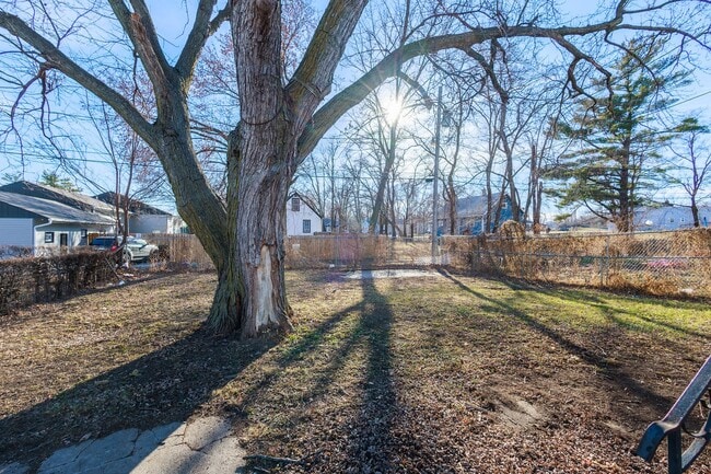 Photo - Spacious and Inviting 3 Bed 2 Bath House!