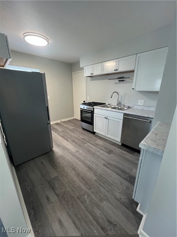 Photo - 2559 Edwin Ave