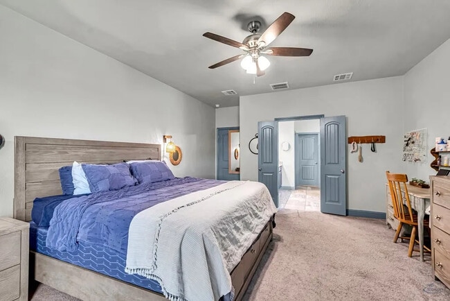 Photo - 6008 Ridge View St