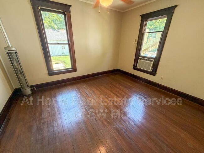 839 S Broadway Ave Unit B