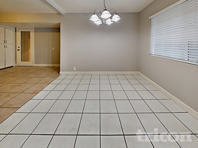 Photo - 684 Brown Ave