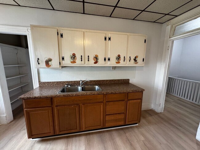 Photo - 05th St S 302-304 Unit Locust St 438