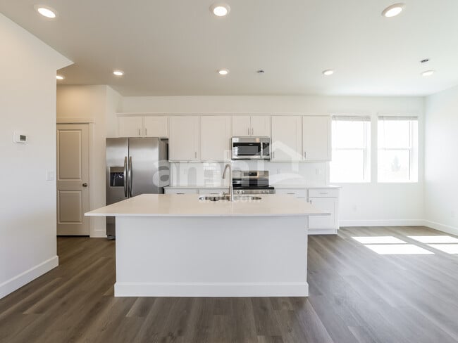 Photo - 10061 Potomac St