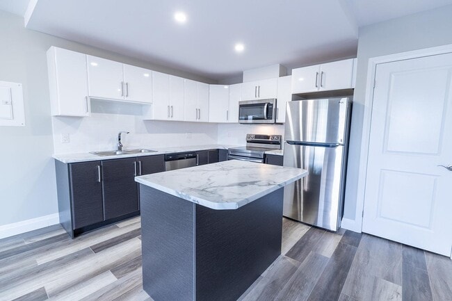 Photo - Colborne Court Apartments