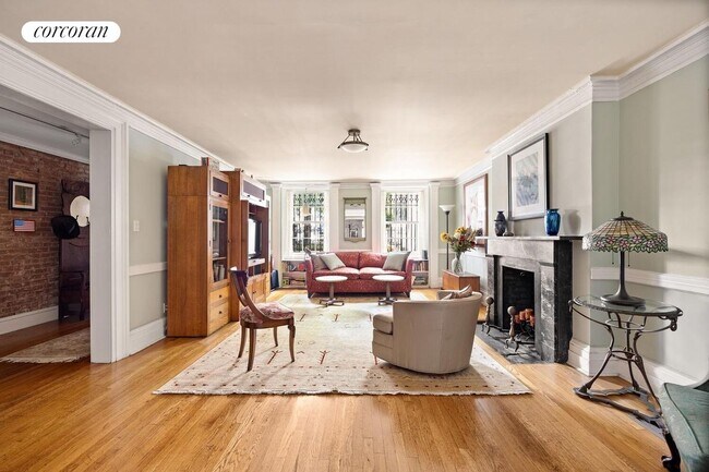 Photo - 134 W 13th St