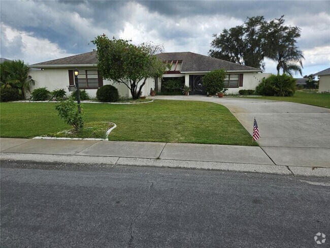 Building Photo - 2014 E View Dr Rental