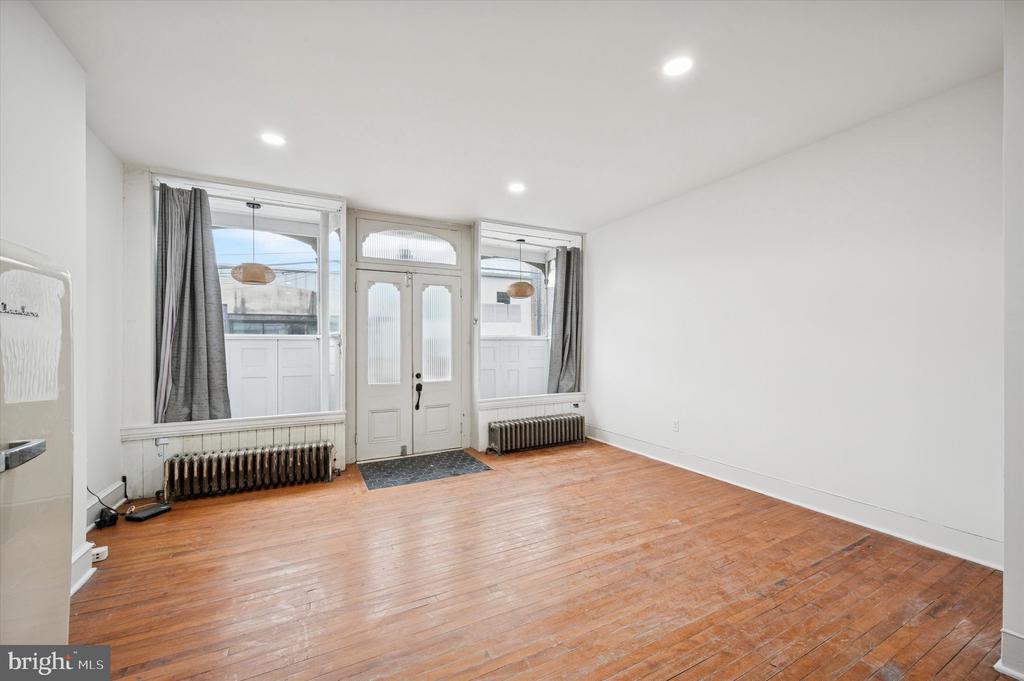 Photo - 4645 Umbria St