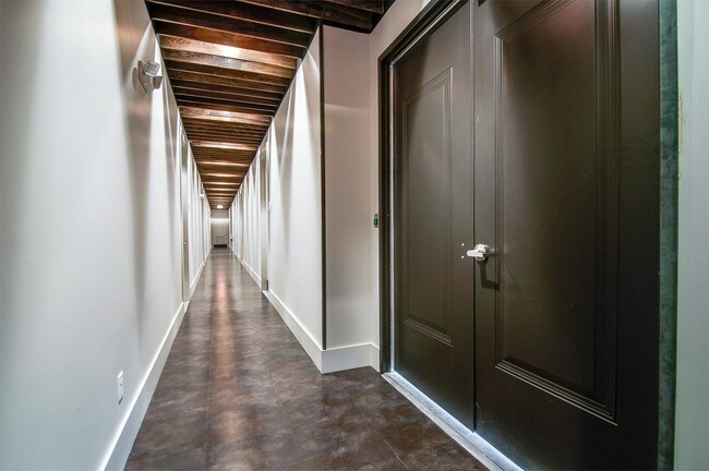 Photo - 214 Louise Ave Unidad 210