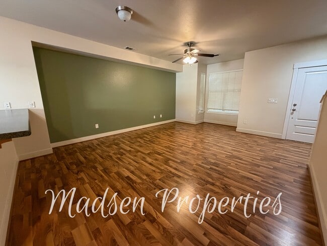 Photo - 2188 Nord Ave
