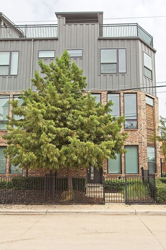 Photo - 1405 Bronson Ct