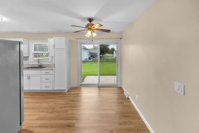 Photo - 515 Maddox Dr