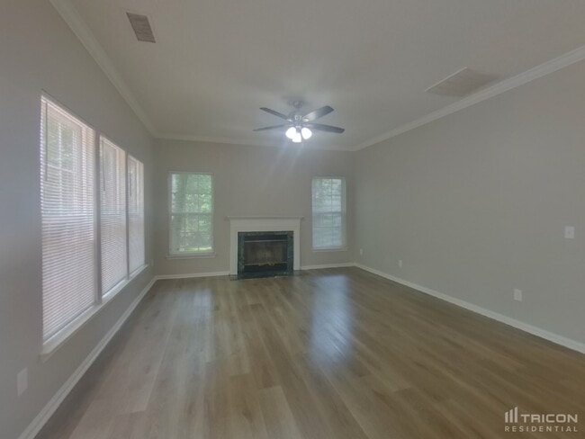 Photo - 175 Walmsley Pl