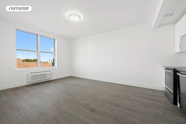 Photo - 2010 Ocean Ave