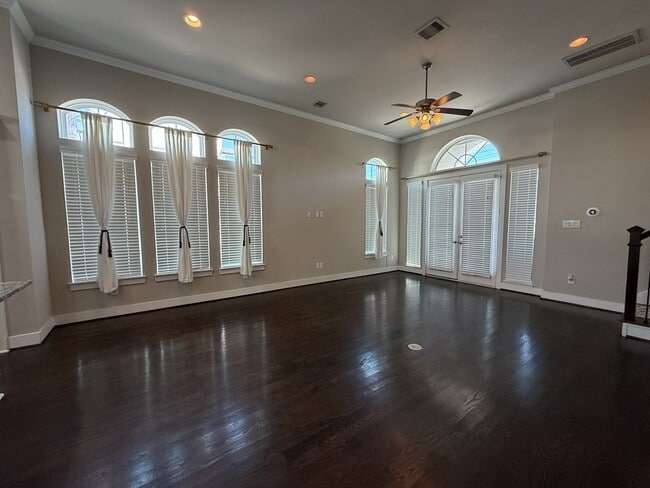 Photo - 641 Middle St