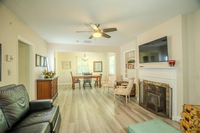 Photo - 332 S Swinton Ave