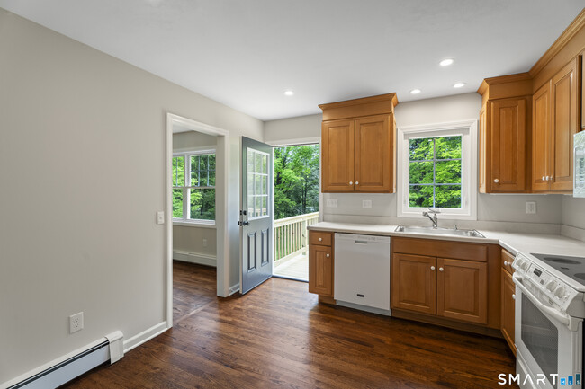 Photo - 831 Nut Plains Rd