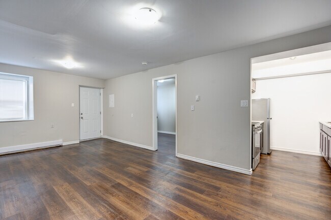 Photo - 82 Church St