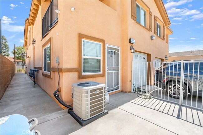 Building Photo - 110 S Date Ave Unit 4 Rental