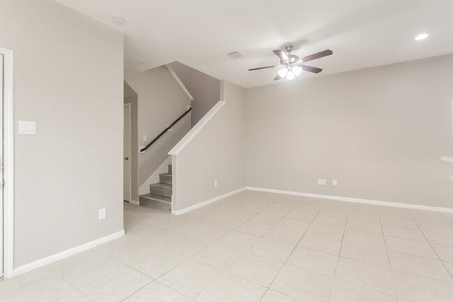 Photo - 339 Sea Breeze Dr