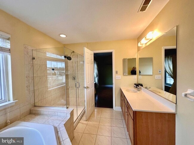 Photo - 26 Glacier Dr