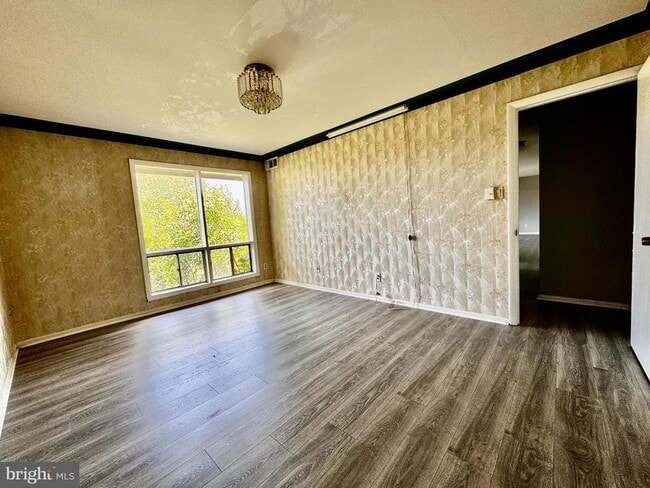 Photo - 212 Locust St SE Unit 111