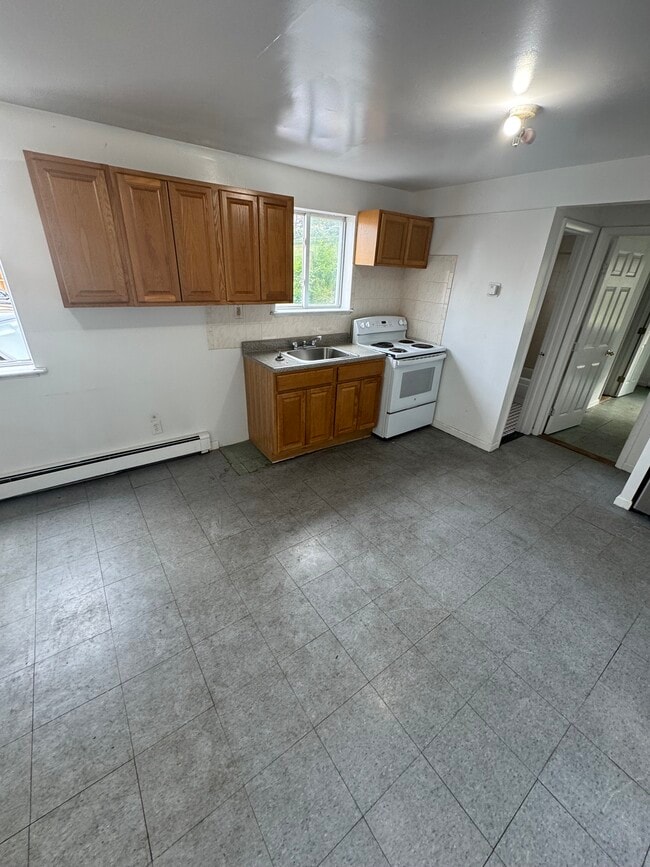 Building Photo - 21 Pine St Unit 1L Rental