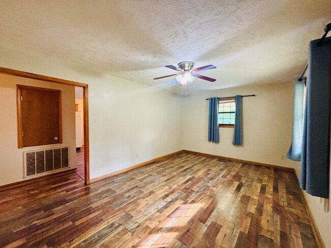 Photo - 160 Cotton Grove Rd