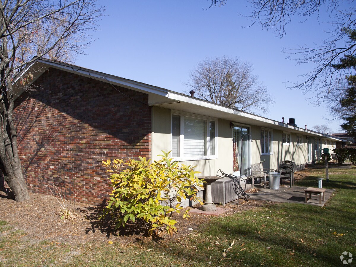 Paulsen Manor - Paulsen Manor