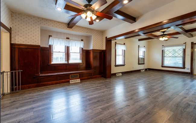 Photo - 25% OFF FIRST MONTHS RENT - Large Beautifu...