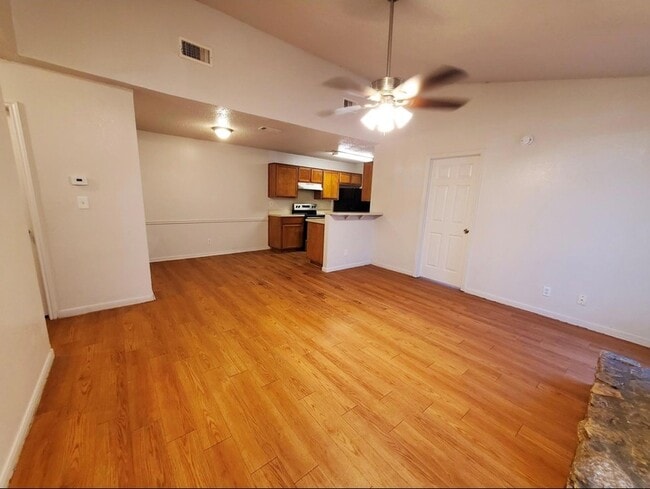 Photo - 1733 Horseshoe Cir