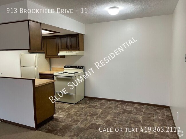 Building Photo - 2 bed, 1 bath apartment Unit 11