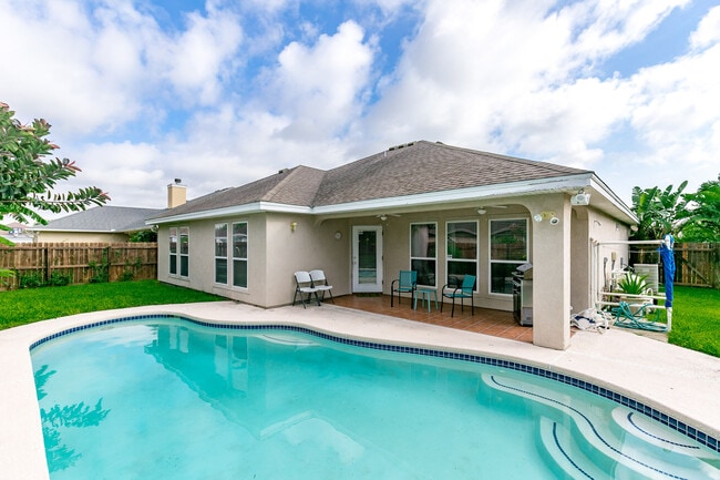 7005 Madiera Dr
