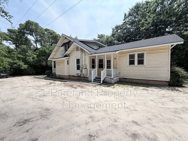 Photo - 3410 Hill St