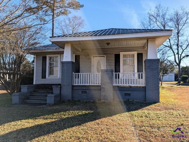 Building Photo - 1214 Main St