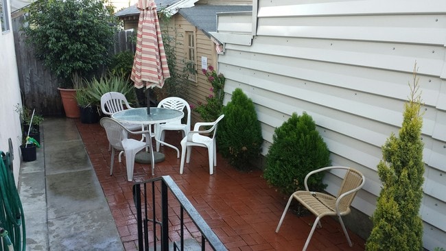 Photo - 1080 Termino Ave Unidad 2