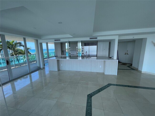 Photo - 5025 Collins Ave Unit 601