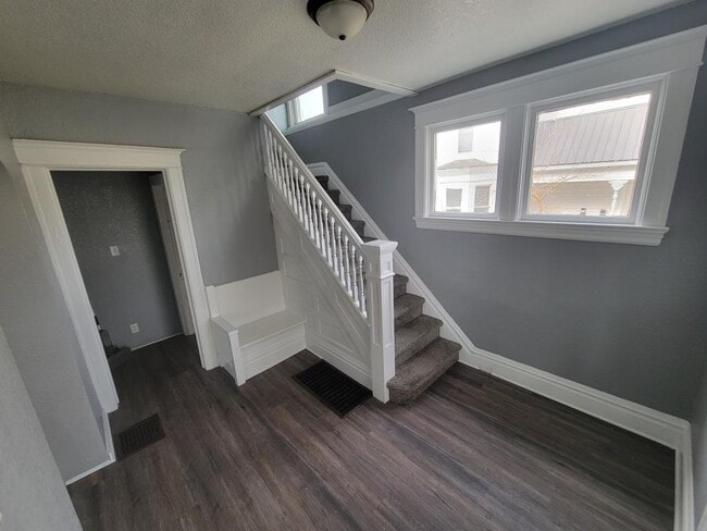 Photo - 1115 Maple Ave