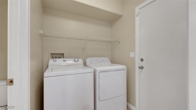 Building Photo - 6825 Bayberry Creek Ave