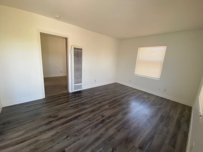 Building Photo - Upstairs 1 bedroom 1 bath Unit 8317.5 Rental