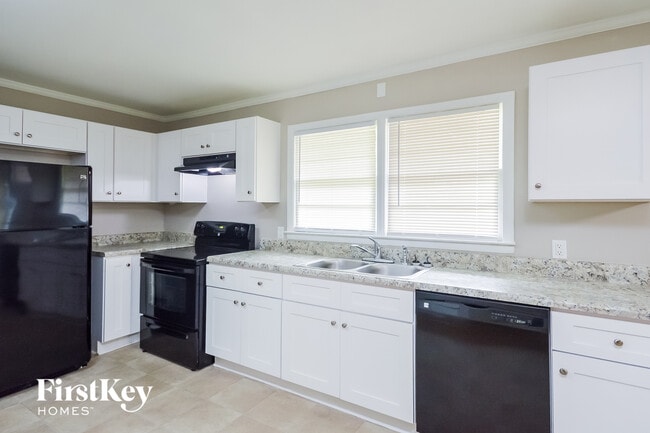 Photo - 1175 Milstead Ave NE