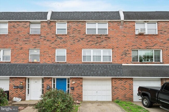 Photo - 409 Naomi St Unit 2