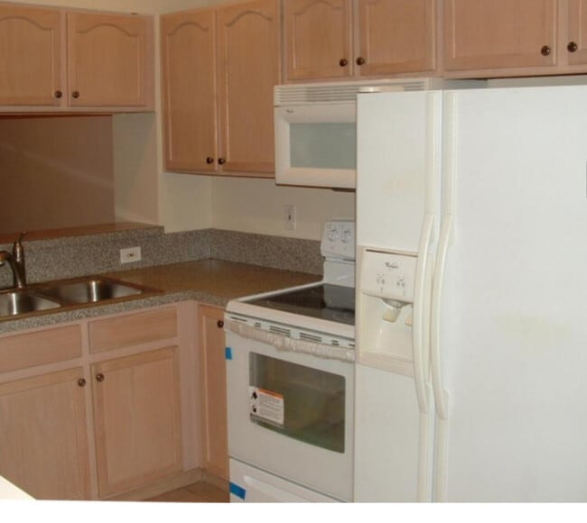 Photo - 5079 Palmbrooke Cir Unit 5079